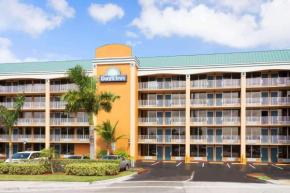  Days Inn by Wyndham Fort Lauderdale-Oakland Park Airport N  Форт-Лодердейл
